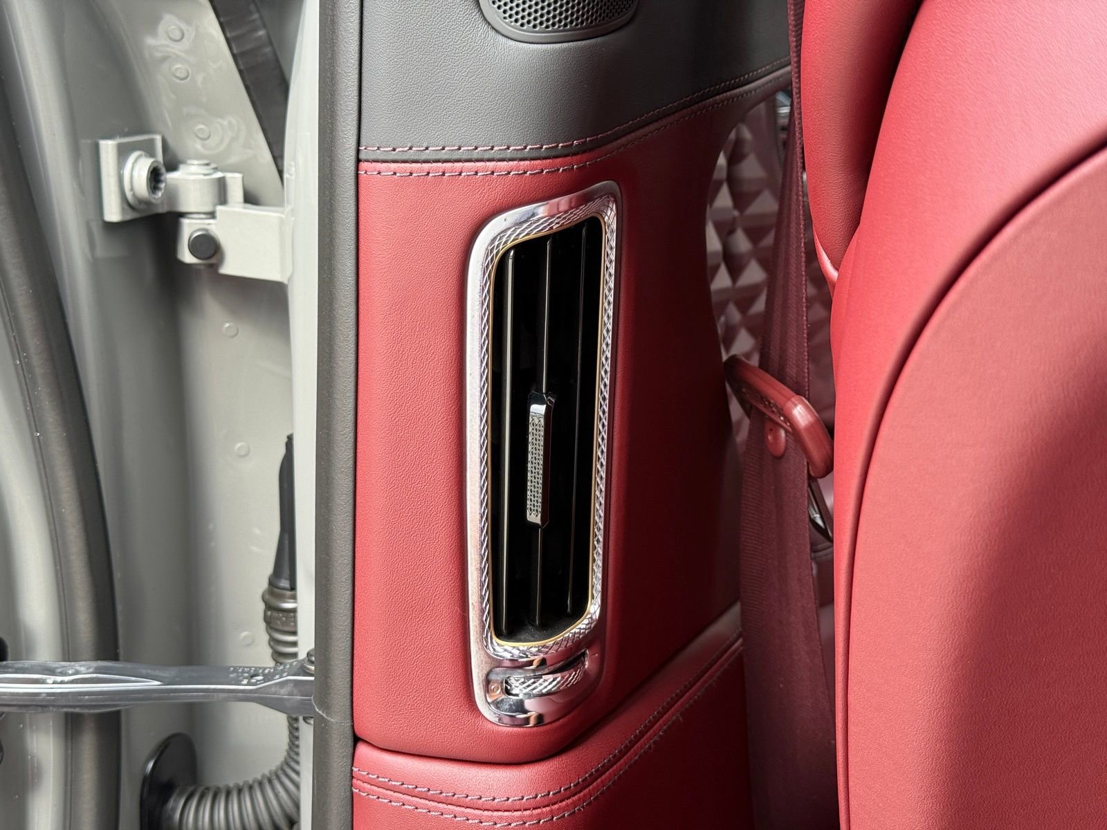 Used 2023 Bentley Flying Spur Azure AWD/4WD image 40