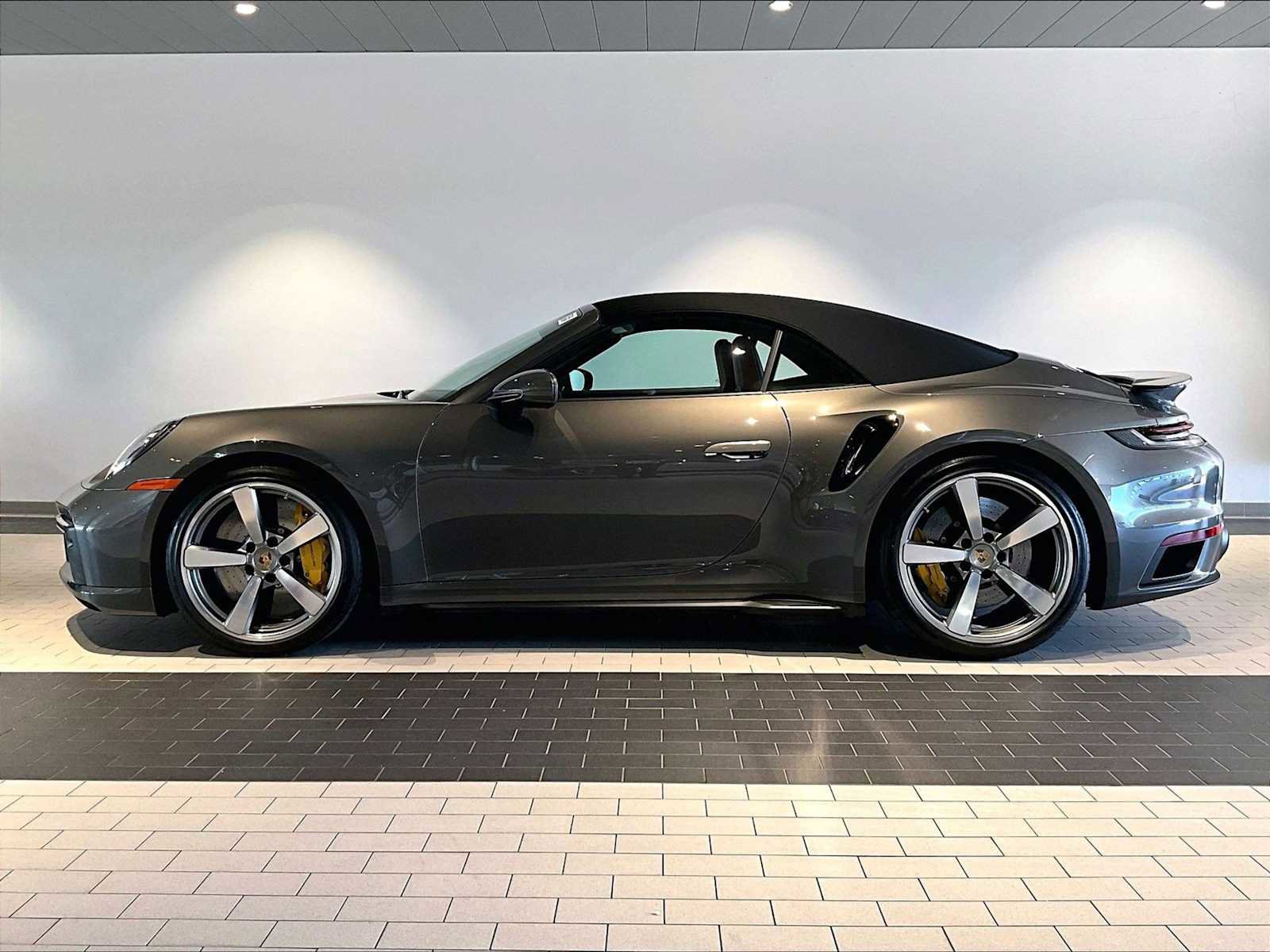 Used 2022 Porsche 911 Turbo S AWD/4WD image 2
