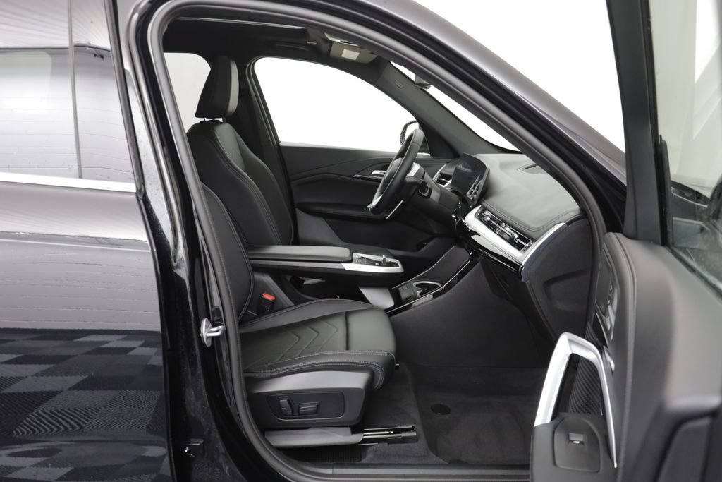 Certified 2026 BMW X1 xDrive28i AWD/4WD image 17