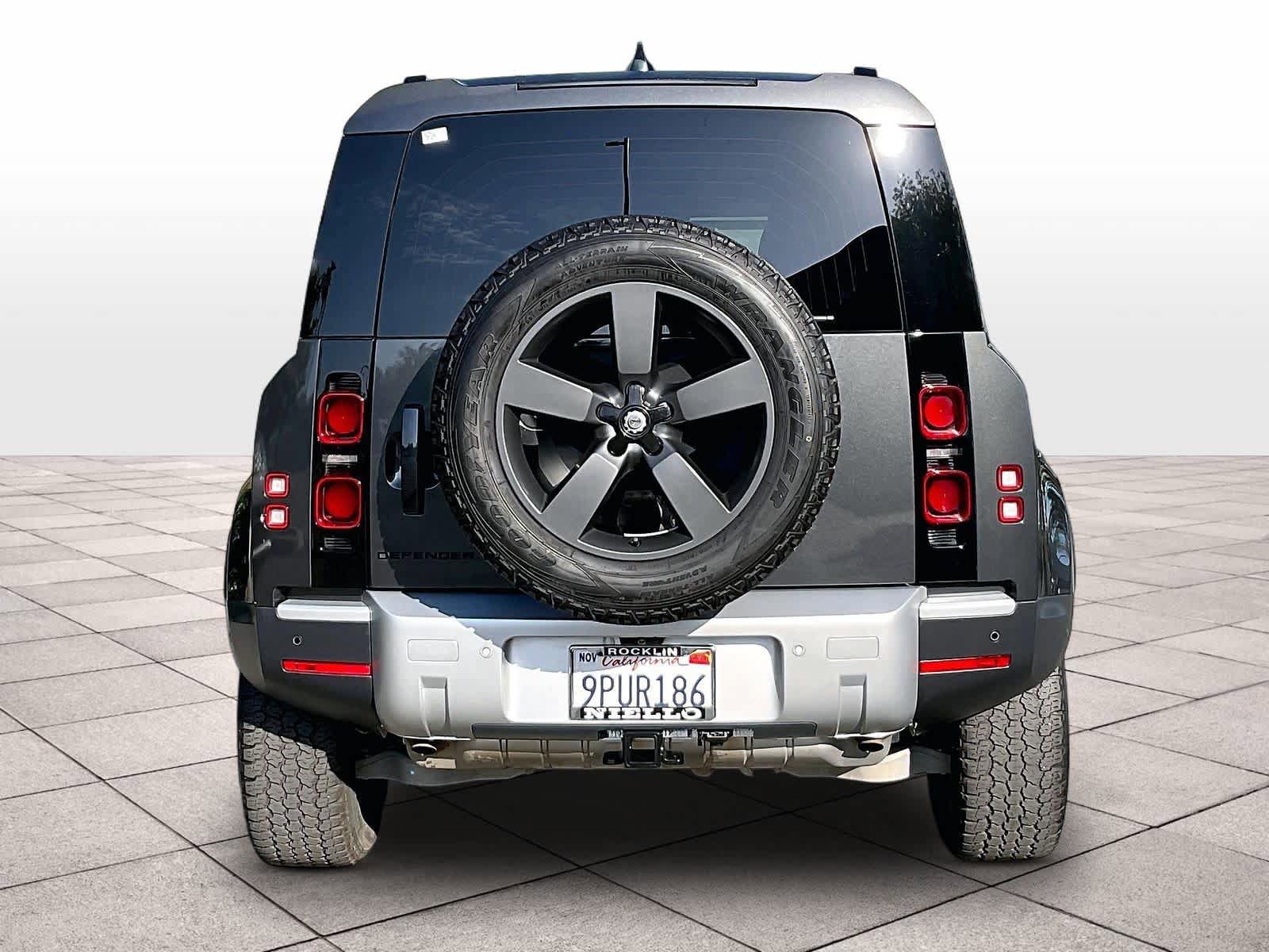Used 2025 Land Rover Defender 110 S AWD/4WD image 7