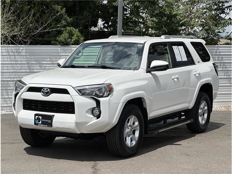 Used 2018 Toyota 4Runner SR5 AWD/4WD image 6