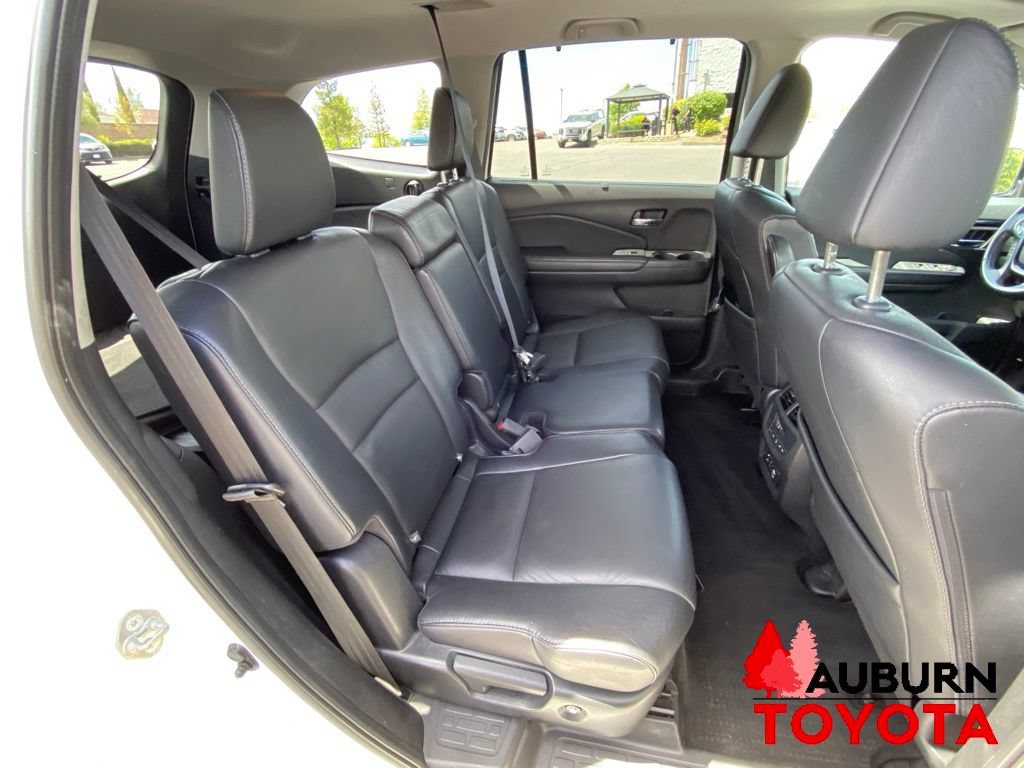 Used 2018 Honda Pilot Touring image 17