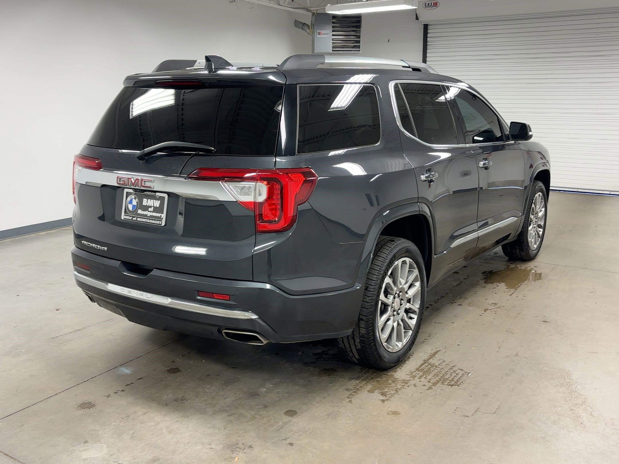 Used 2023 GMC Acadia Denali w/ Denali Ultimate Package image 7