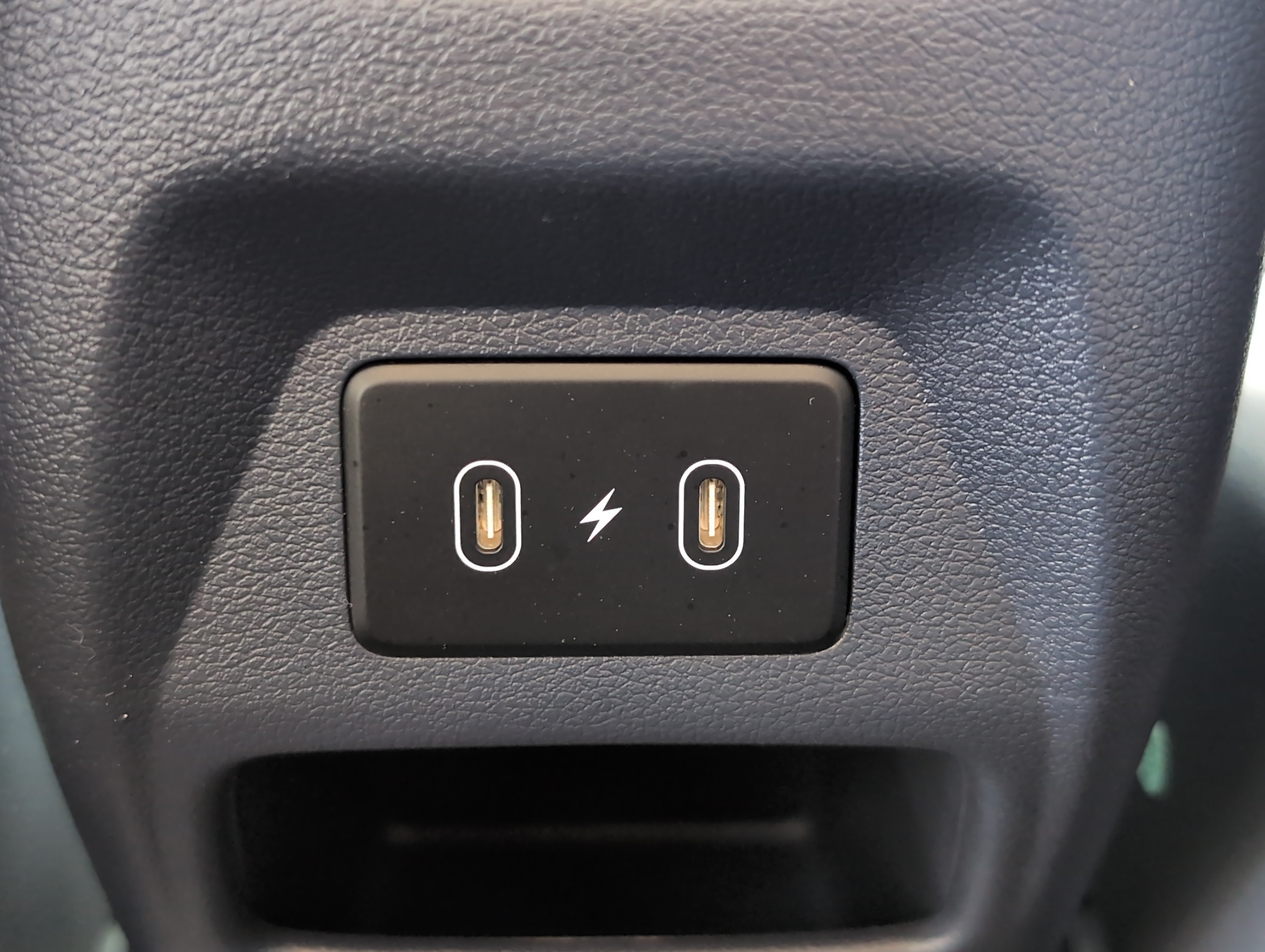 Used 2026 Hyundai Venue SEL FWD image 34