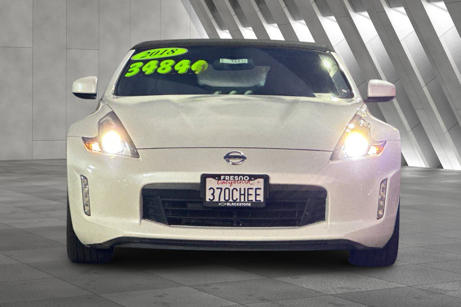 Used 2018 Nissan 370Z Touring image 9