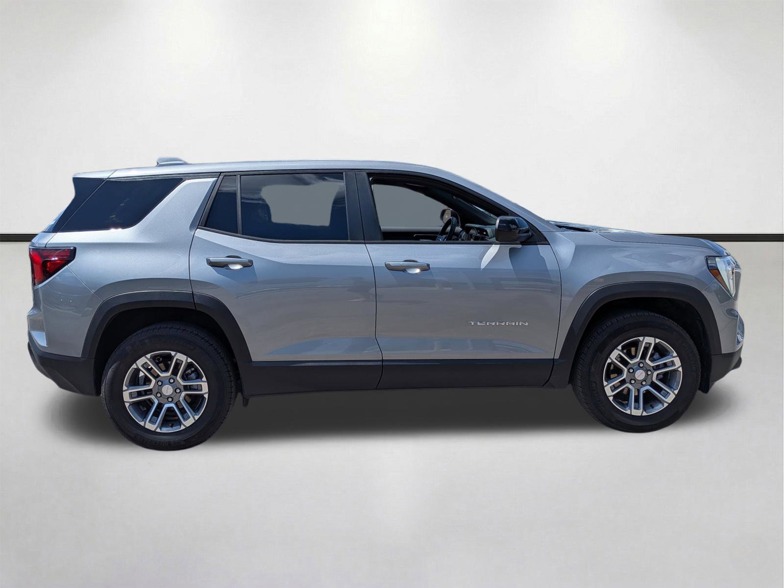 Used 2025 GMC Terrain Elevation AWD/4WD image 3