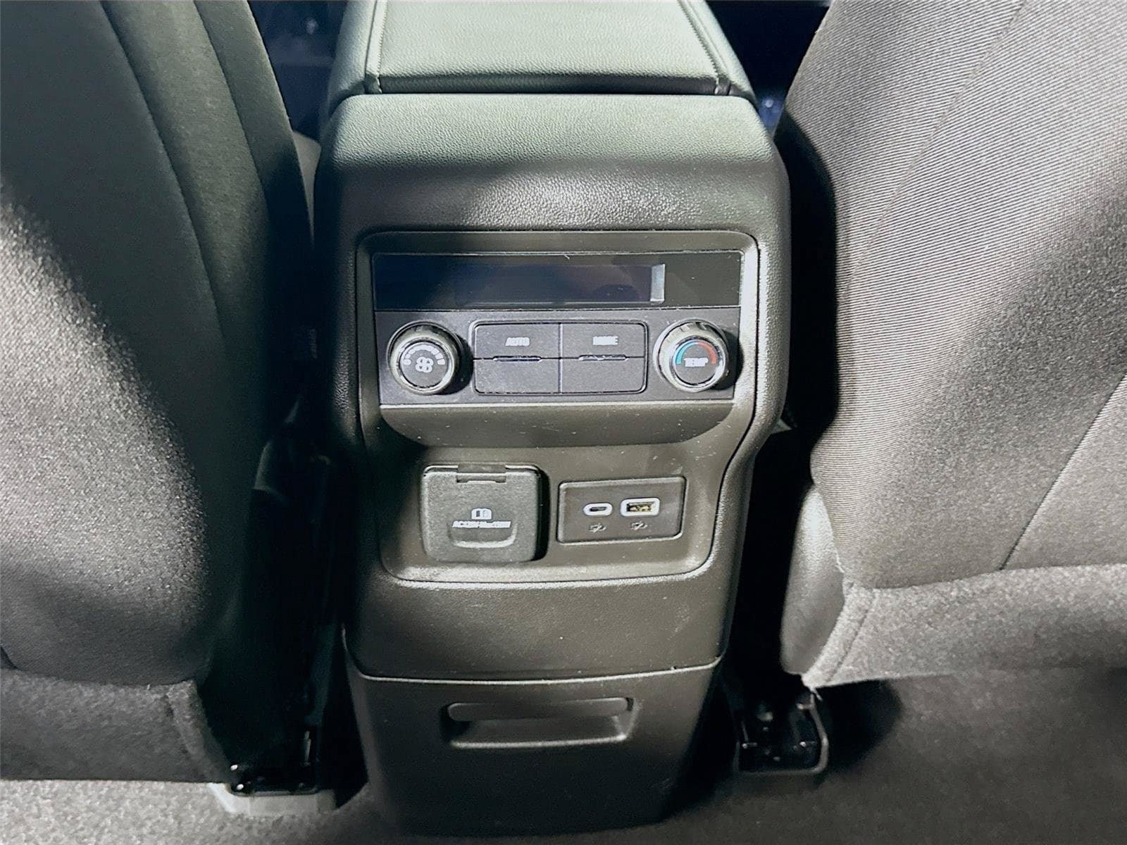 Certified 2023 GMC Acadia SLE w/ Driver Convenience Package AWD/4WD image 24