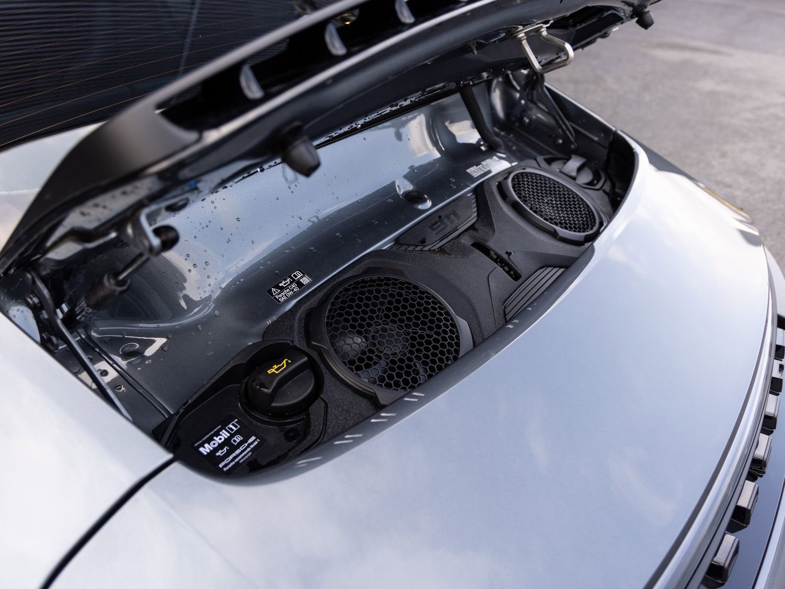 Used 2025 Porsche 911 Carrera 4 GTS image 27