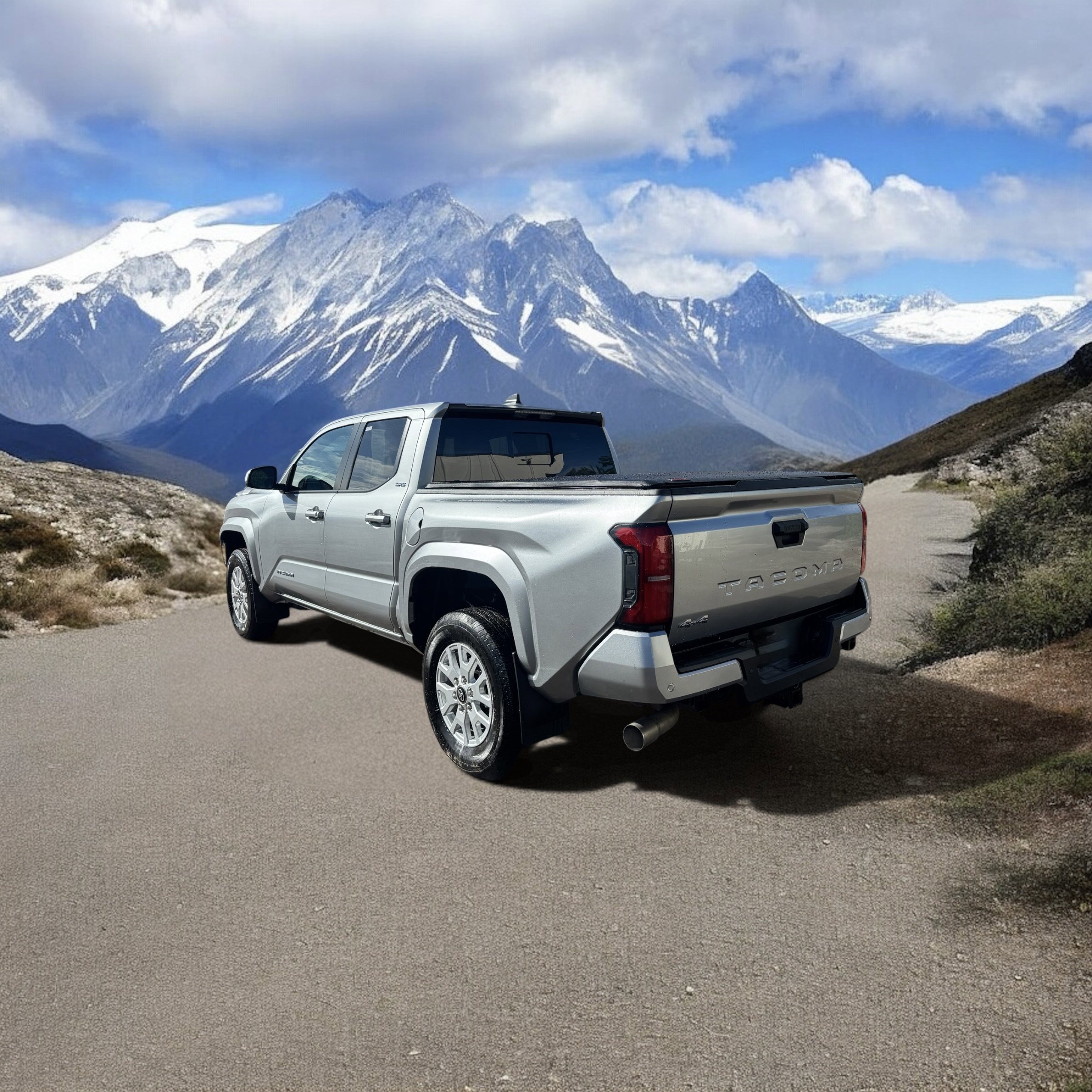 Used 2026 Toyota Tacoma SR5 w/ SR5 Upgrade Package AWD/4WD image 3