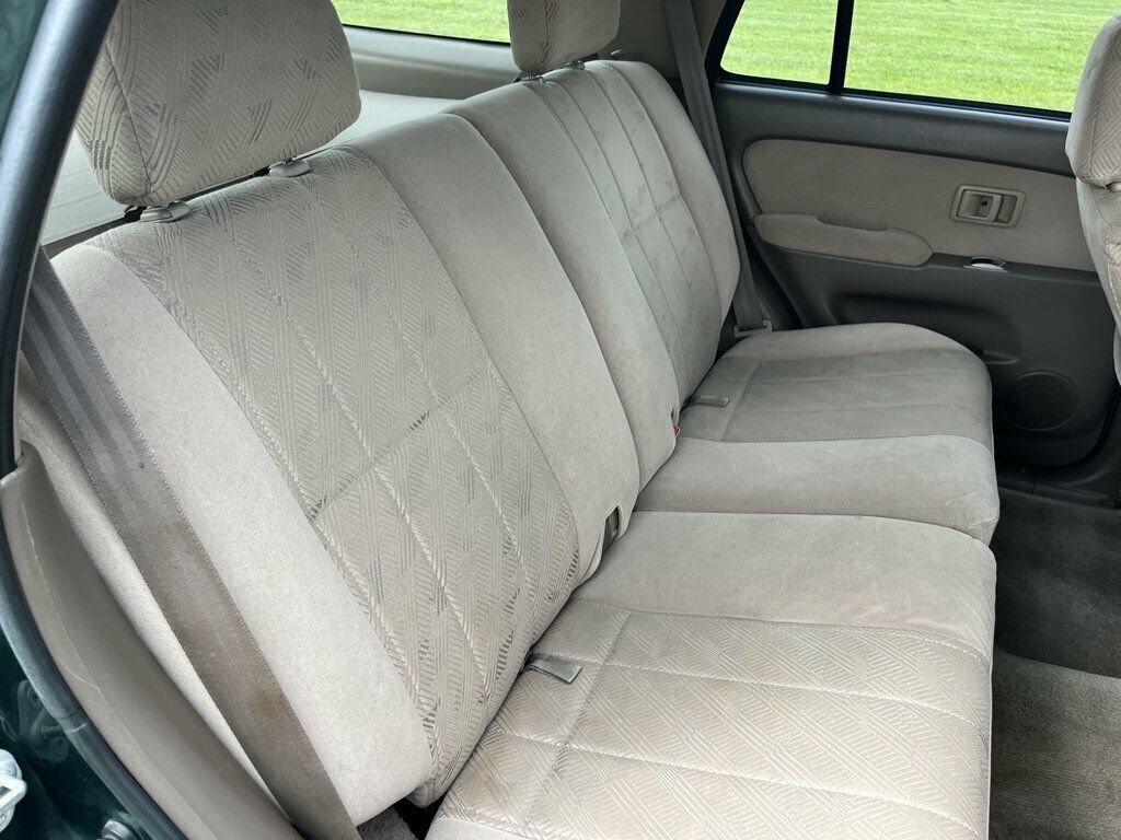 Used 2001 Toyota 4Runner SR5 AWD/4WD image 76