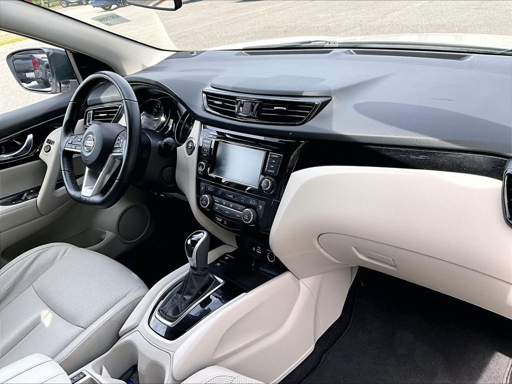 Used 2022 Nissan Rogue Sport SL AWD/4WD image 14