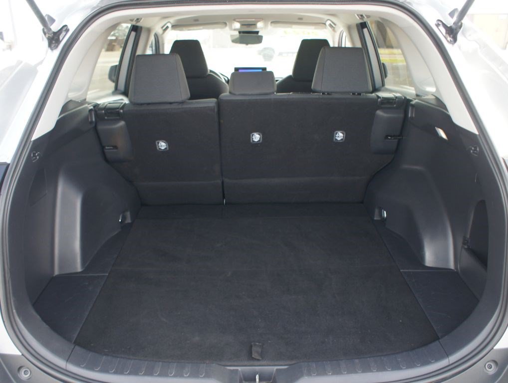 Used 2024 Toyota RAV4 LE FWD image 14