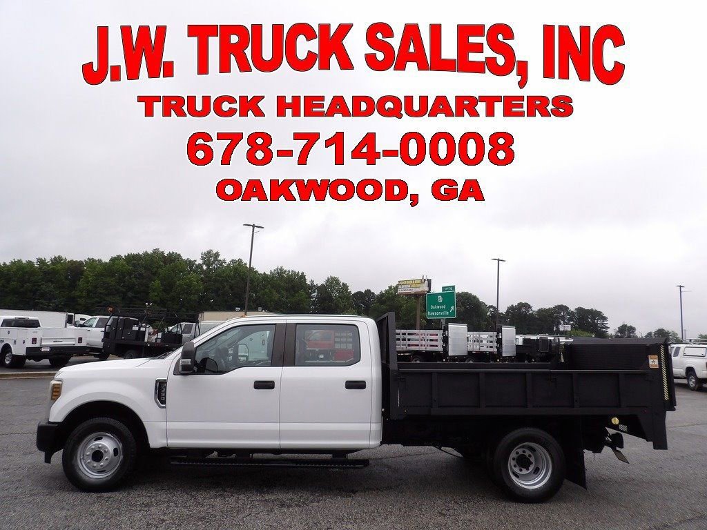 Used 2018 Ford F350 XL w/ Power Equipment Group RWD image 2