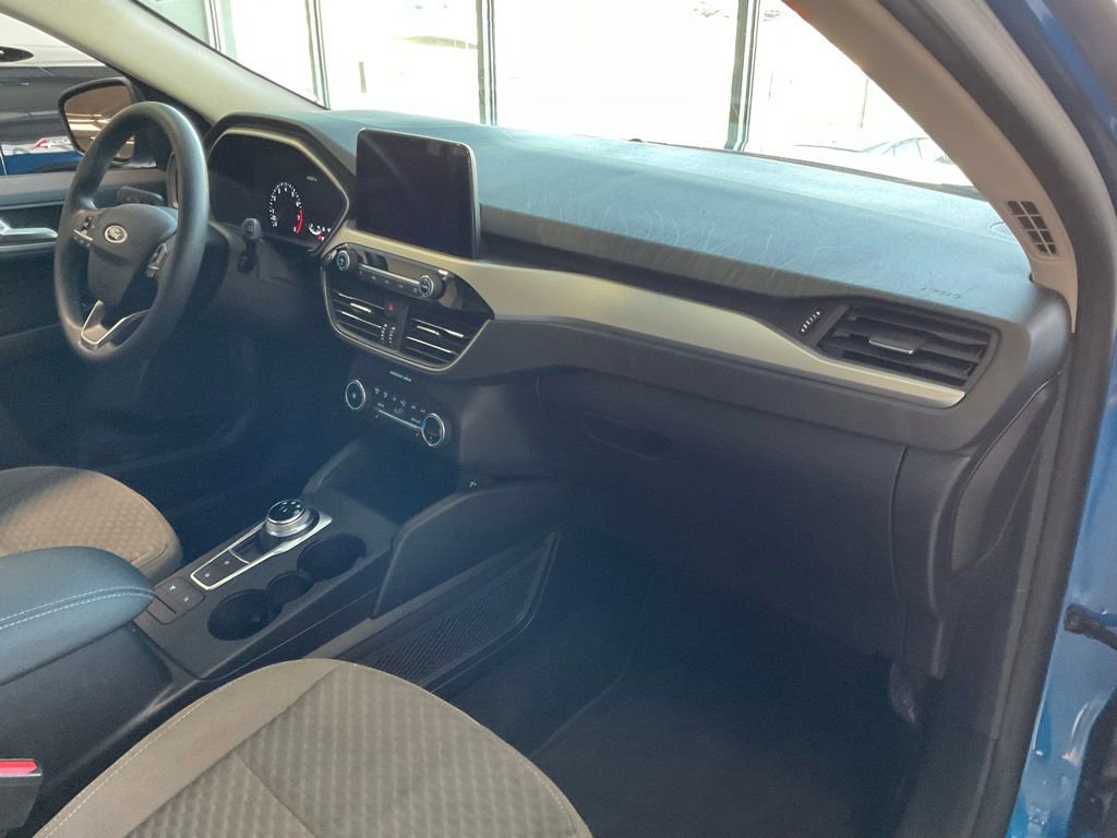 Used 2020 Ford Escape SE image 18