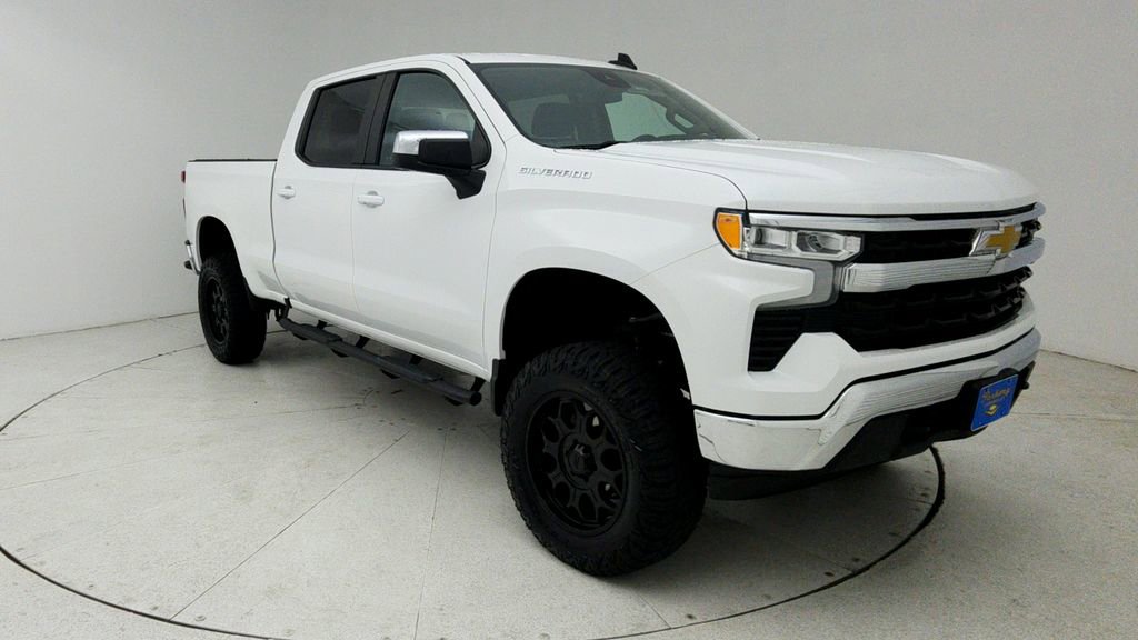 Used 2024 Chevrolet Silverado 1500 LT w/ Protection Package AWD/4WD image 2