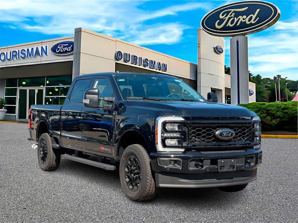 New 2026 Ford F250 Lariat w/ Black Appearance Package