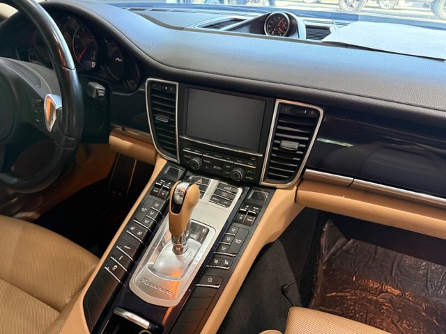 Used 2016 Porsche Panamera 4 Edition w/ Premium Package Plus AWD/4WD image 10