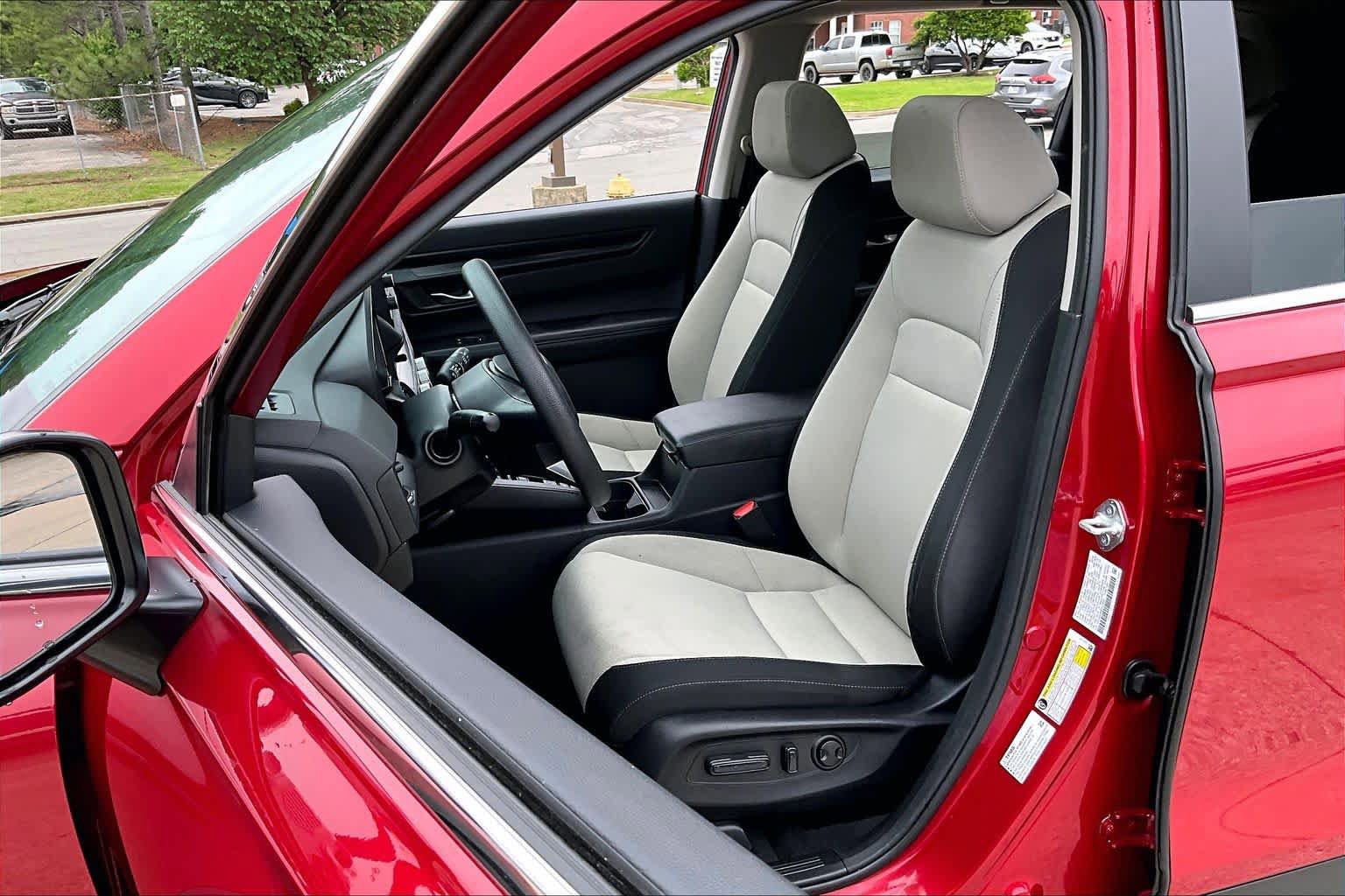 Certified 2024 Honda CR-V EX image 8