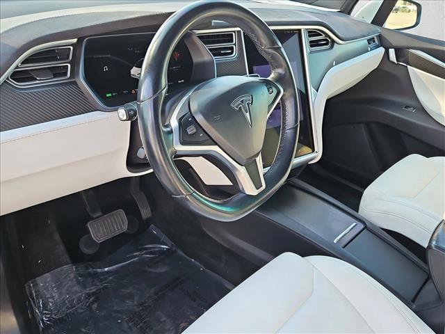 Used 2017 Tesla Model X 75D image 10