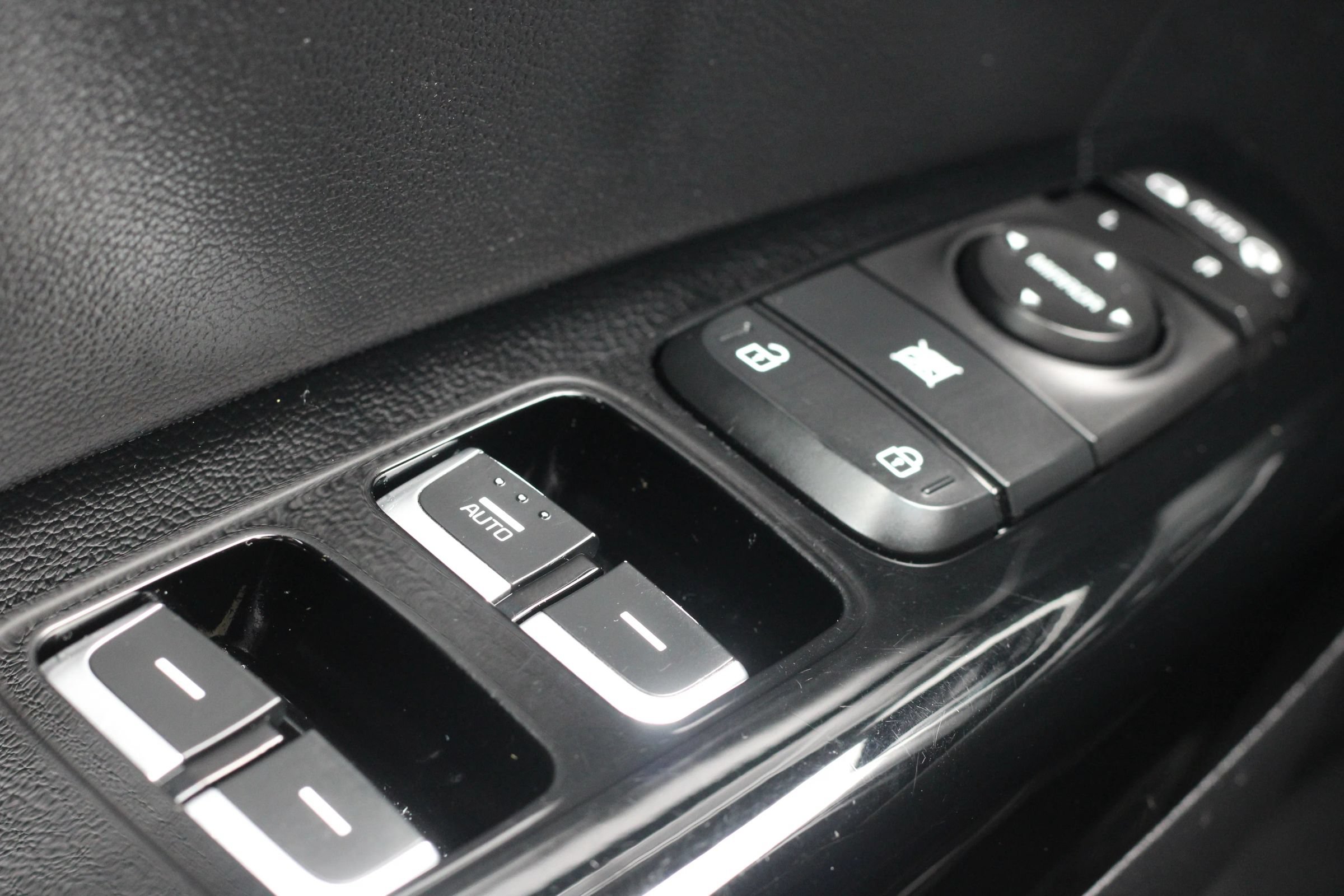 Used 2022 Kia Sportage Nightfall Edition w/ Nighfall AWD Premium Package image 21