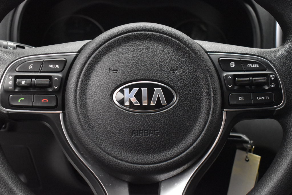 Used 2019 Kia Sportage LX AWD/4WD image 16