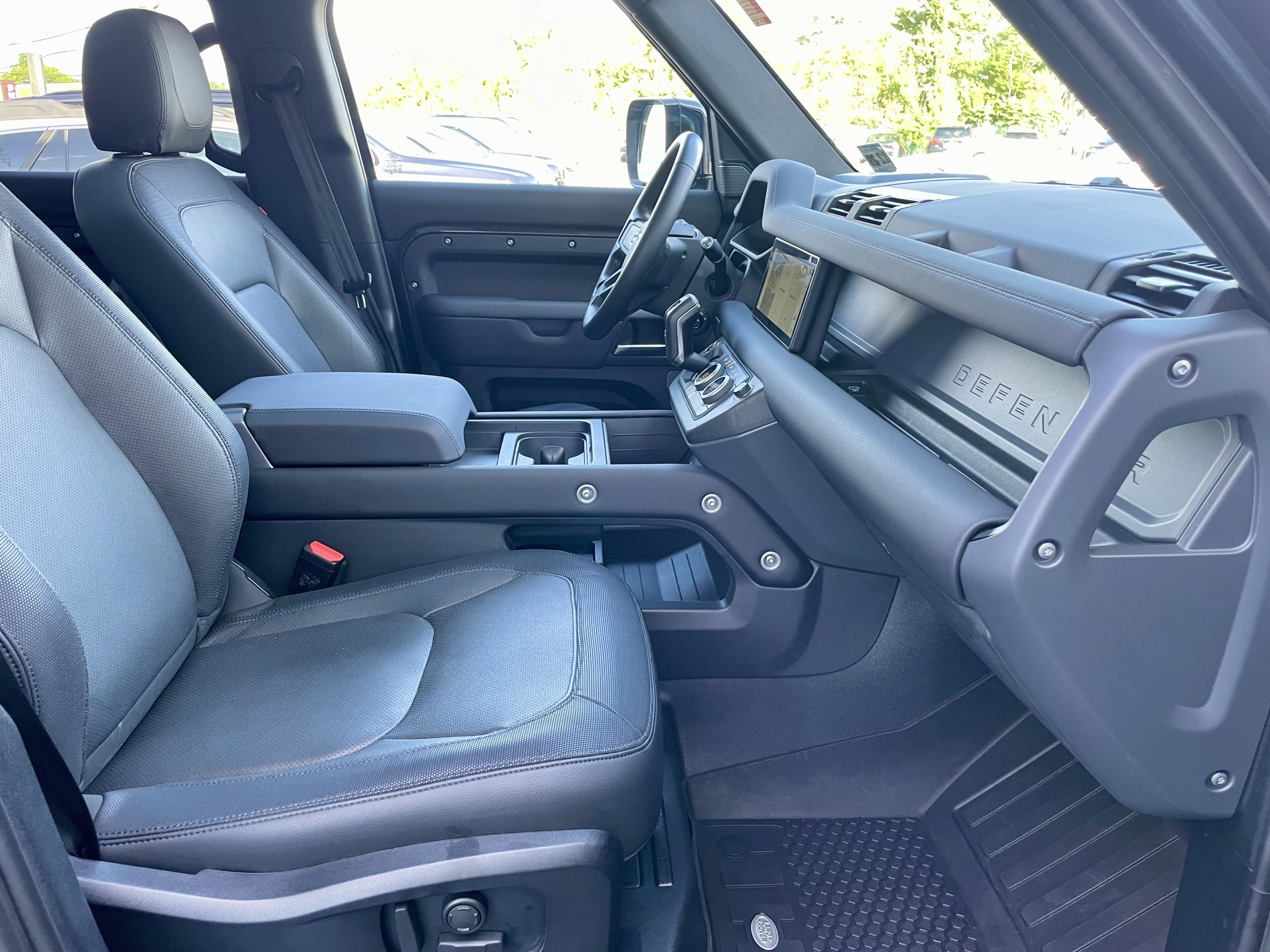 Certified 2024 Land Rover Defender 110 X-Dynamic SE AWD/4WD image 15