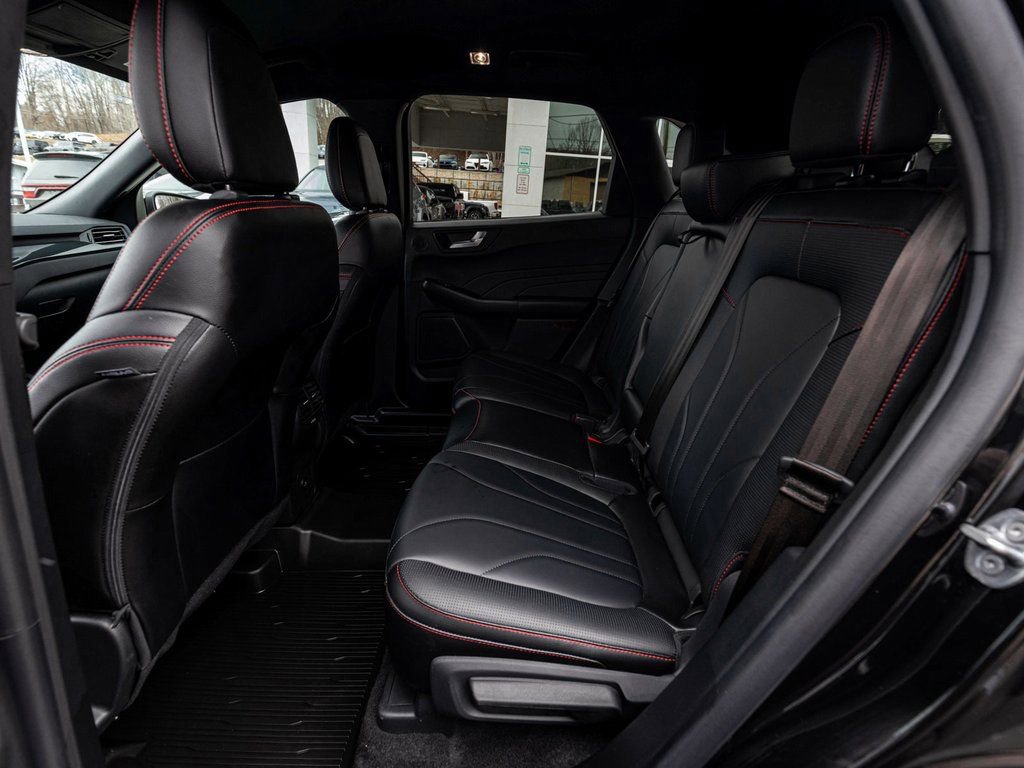 Used 2025 Ford Escape ST-Line Elite w/ Premium Technology Package image 25