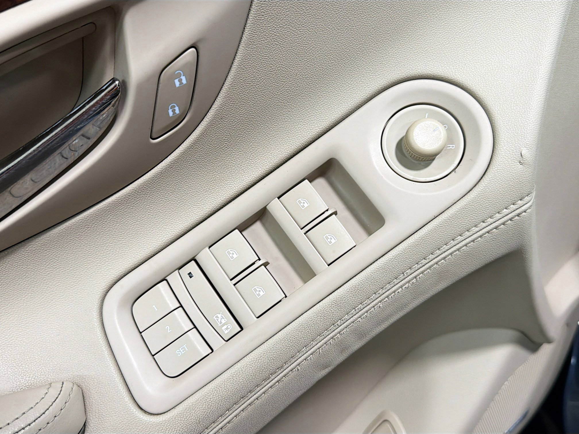 Used 2014 Buick LaCrosse Premium image 7