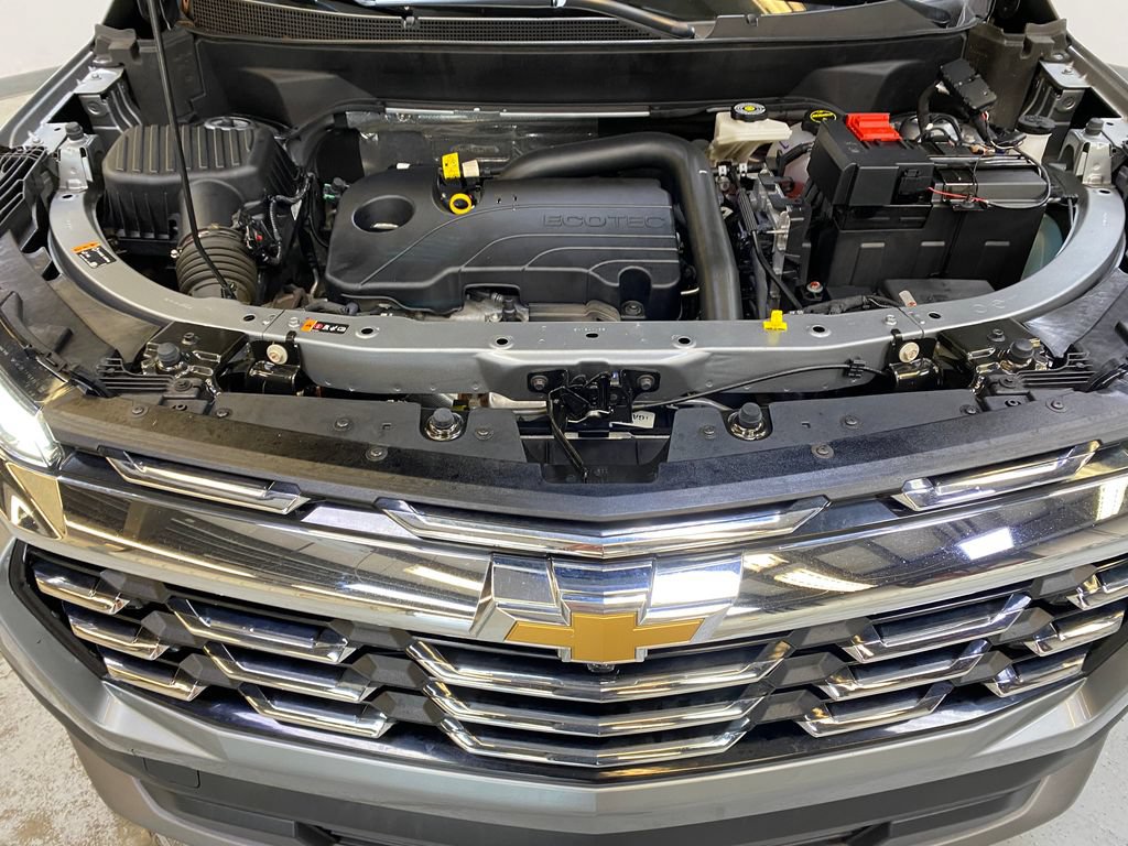 Used 2025 Chevrolet Equinox LT AWD/4WD image 9