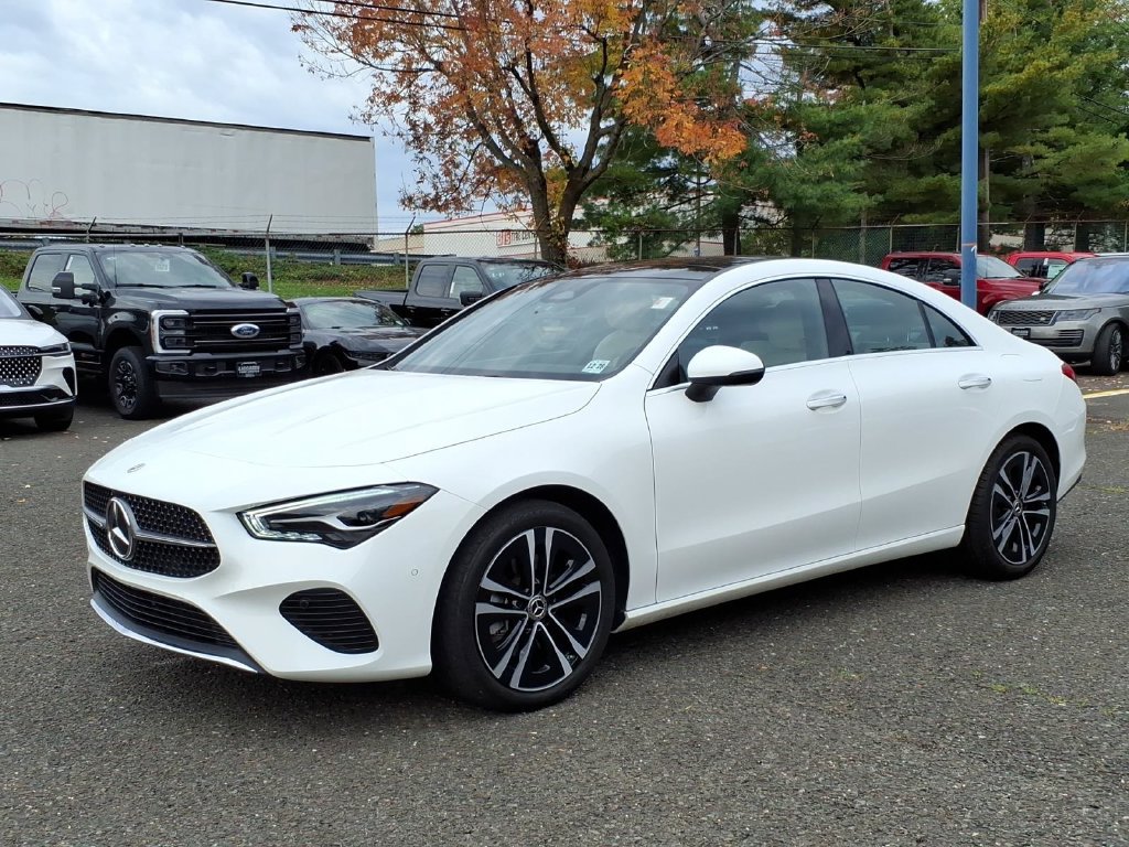 Used 2024 Mercedes-Benz CLA 250 4MATIC image 3