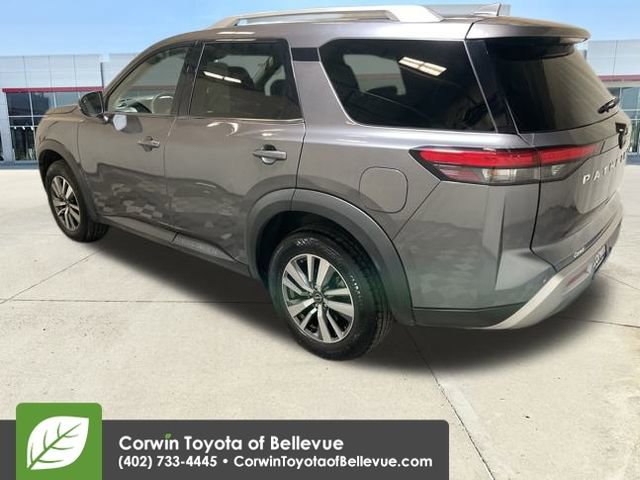 Used 2025 Nissan Pathfinder SL video 3