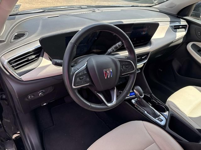 Used 2024 Buick Encore GX Avenir w/ Avenir Technology Package image 24