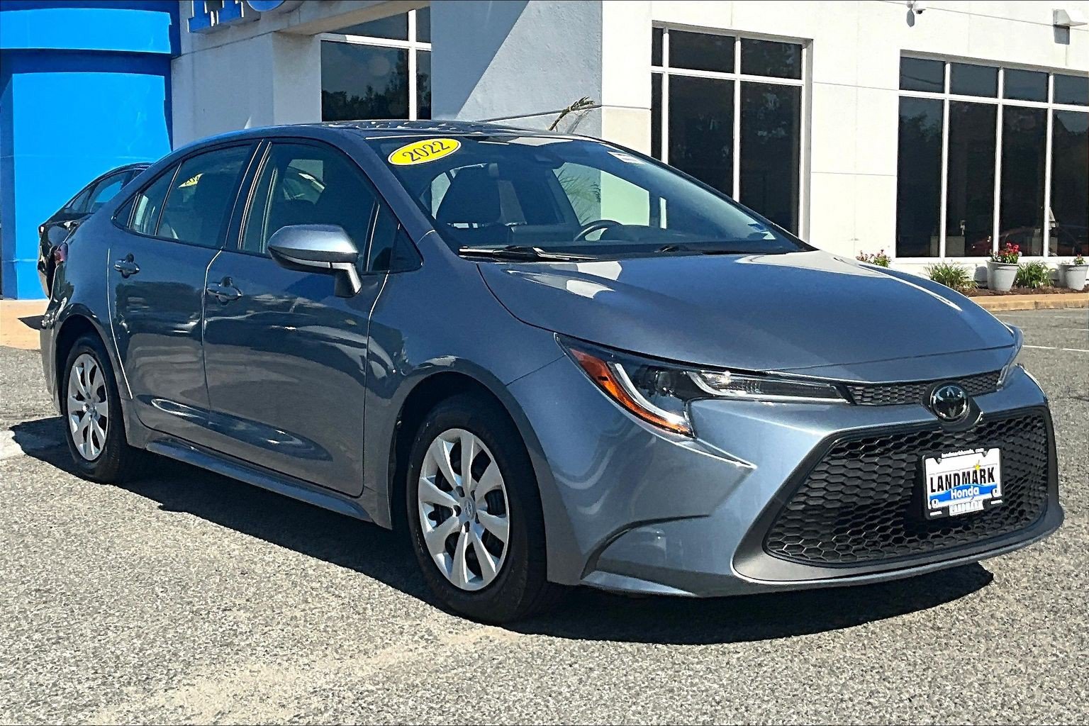 Used 2022 Toyota Corolla LE FWD image 11