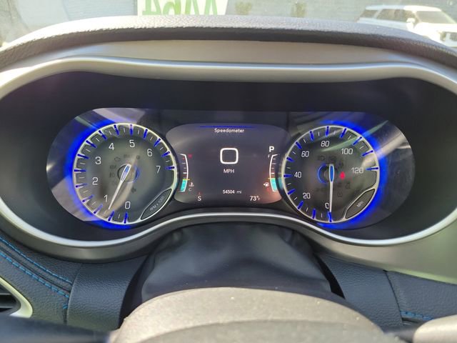 Used 2021 Chrysler Pacifica Touring-L w/ Premium & Safety Sphere Group FWD image 20