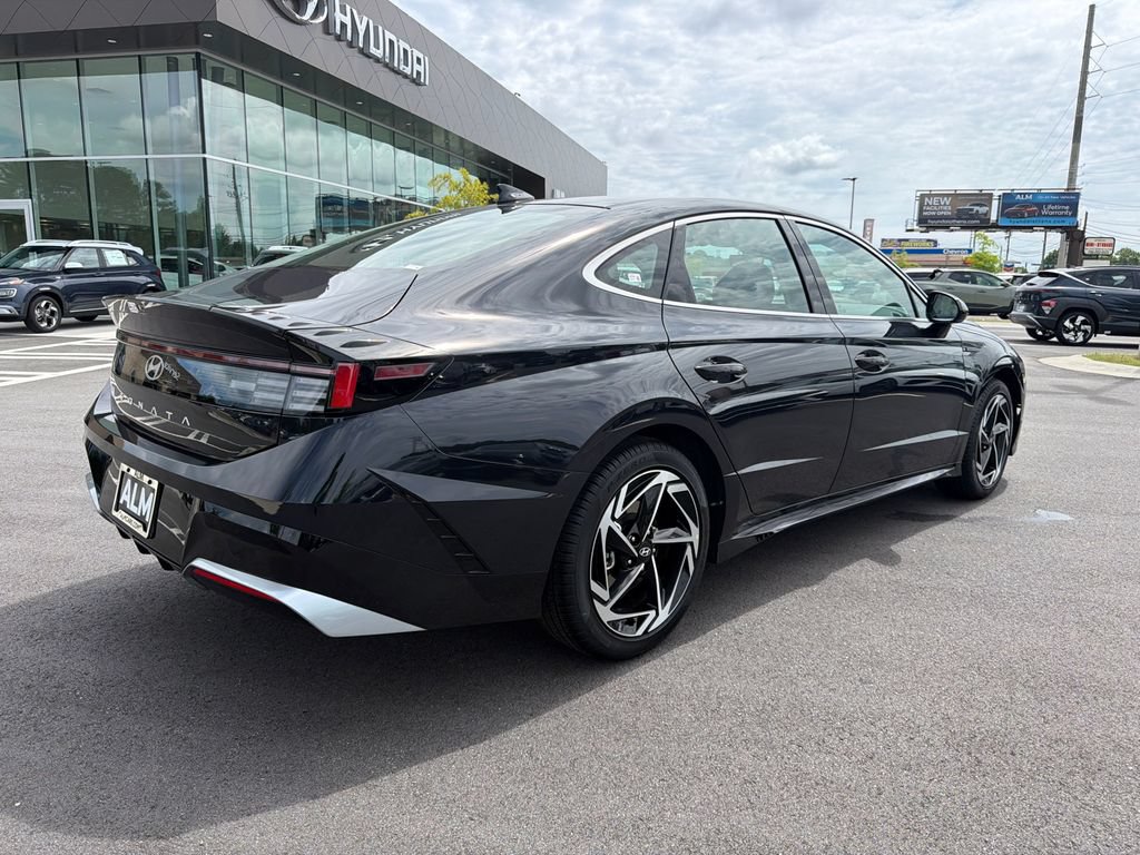 New 2026 Hyundai Sonata SEL FWD image 6