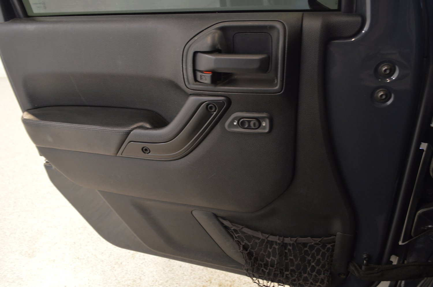 Used 2017 Jeep Wrangler Unlimited Sahara image 15