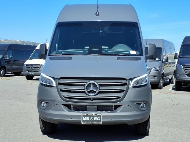 New 2026 Mercedes-Benz Sprinter 2500 video 2