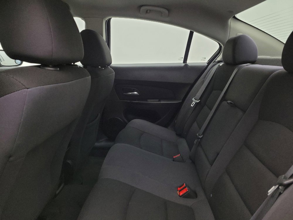 Used 2015 Chevrolet Cruze LT FWD image 18