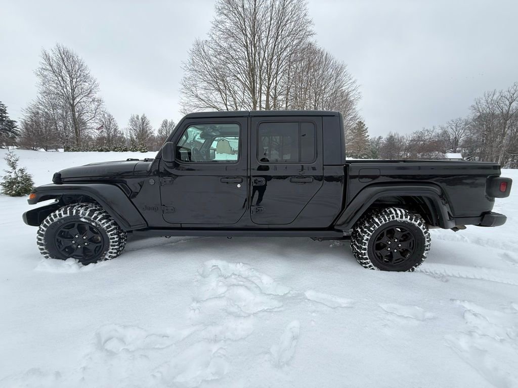 Used 2022 Jeep Gladiator Willys image 6
