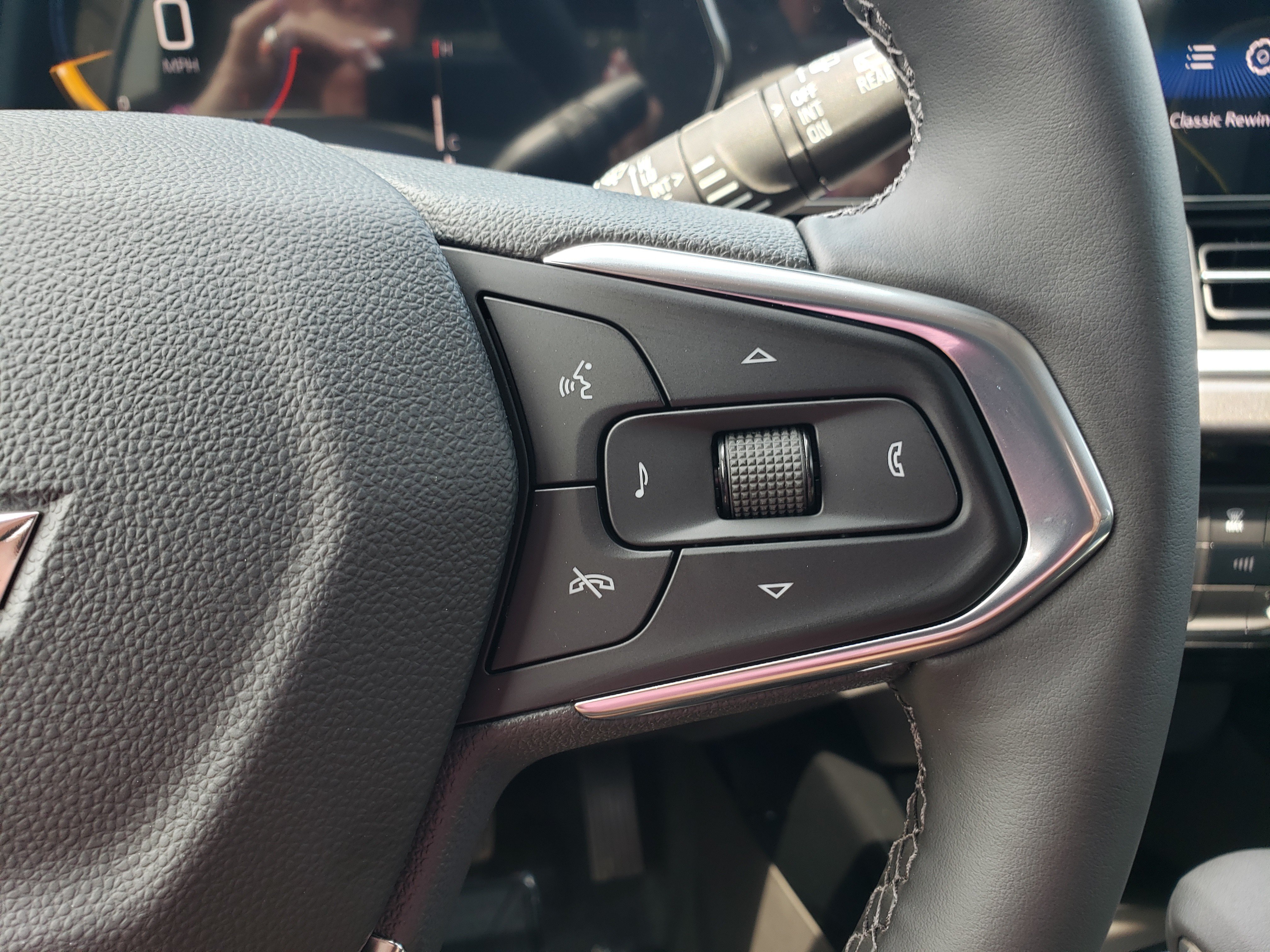 New 2026 Chevrolet Trax ACTIV w/ Driver Confidence Package FWD image 18