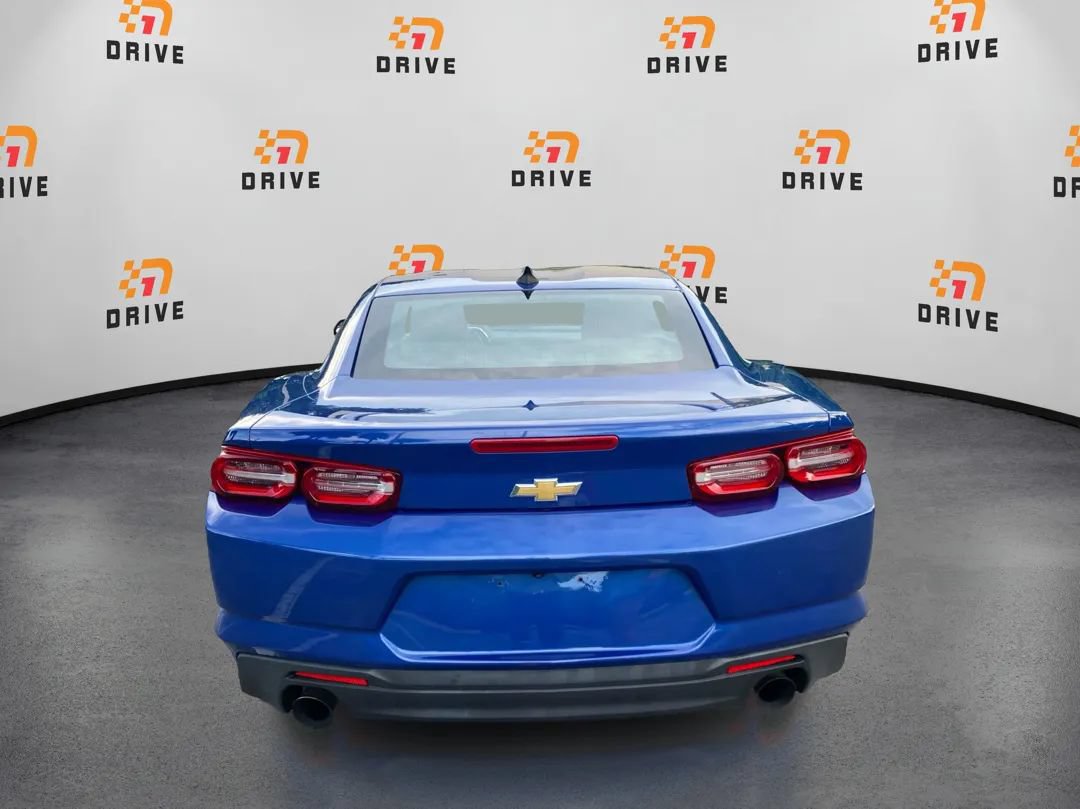Used 2022 Chevrolet Camaro LT RWD image 4