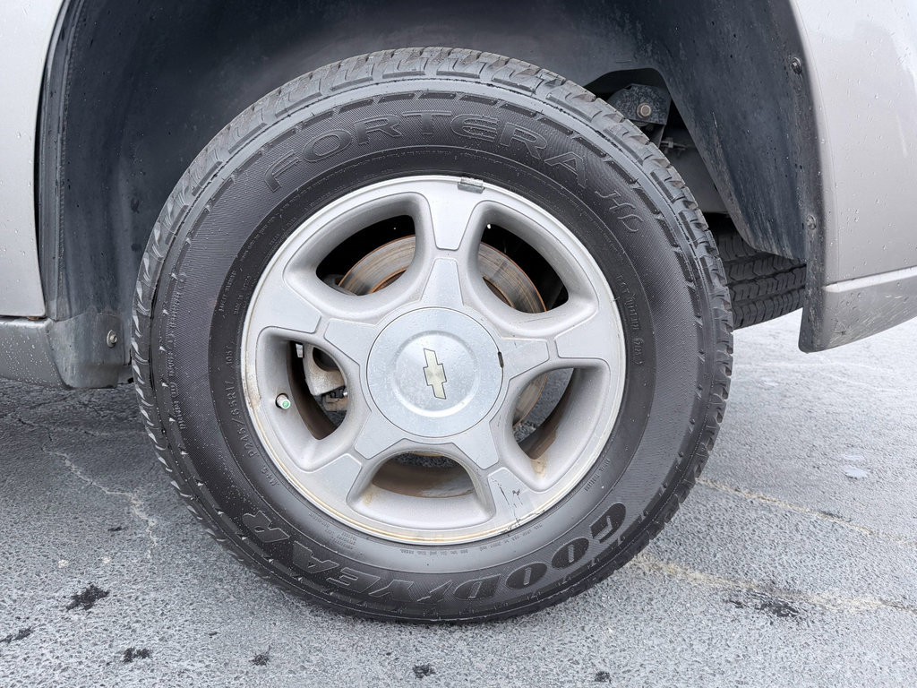 Used 2008 Chevrolet TrailBlazer 2WD w/ Smoker's Package image 30