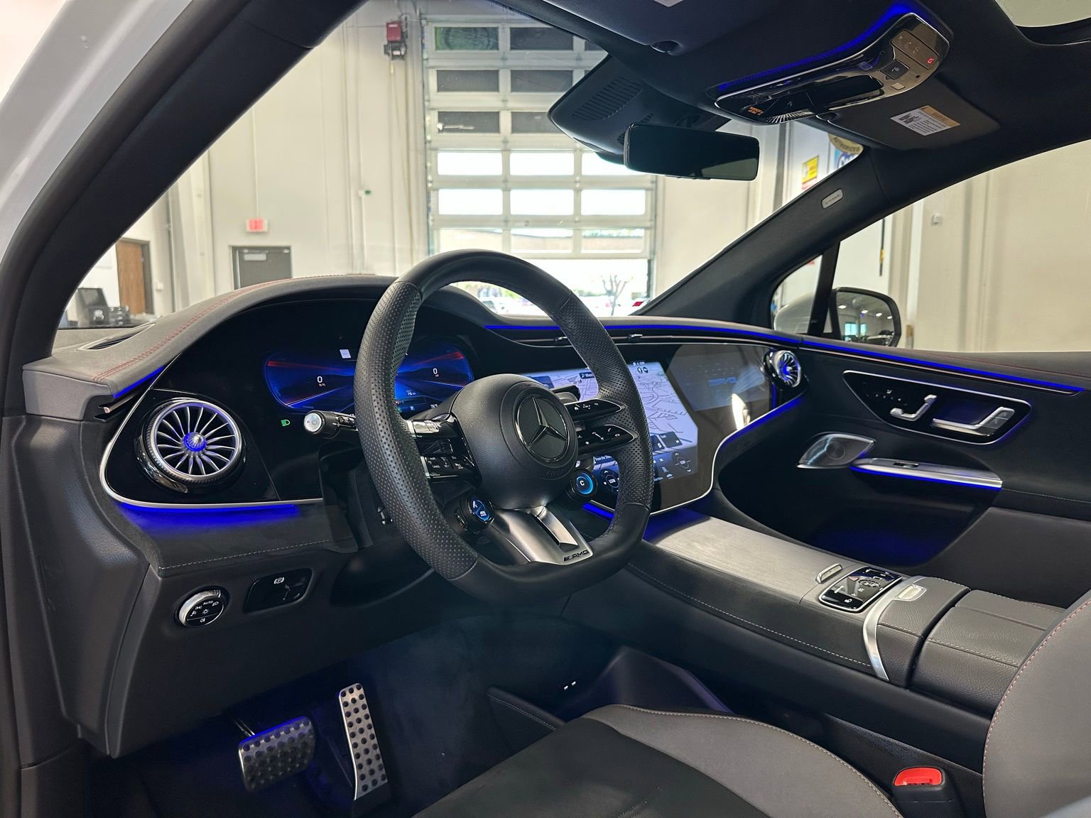 Used 2024 Mercedes-Benz EQE AMG 4MATIC SUV image 16