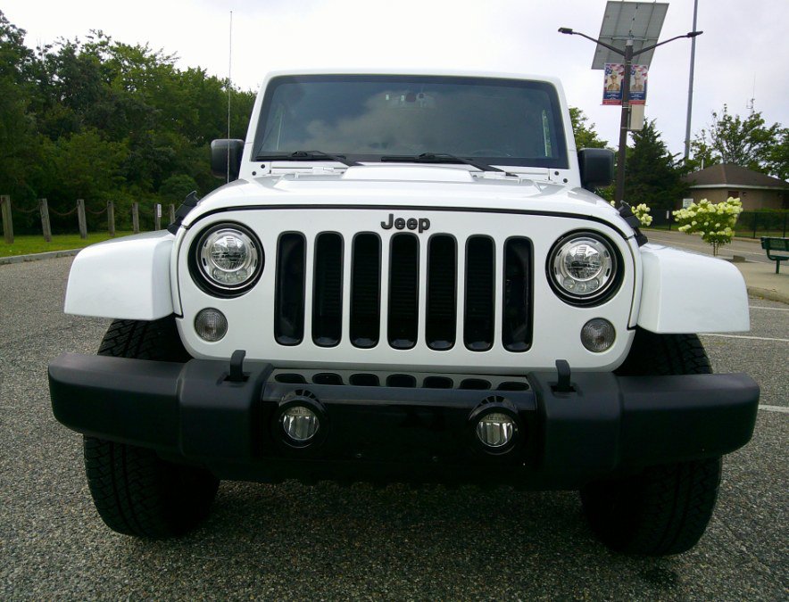 Used 2018 Jeep Wrangler Unlimited Sahara AWD/4WD image 13