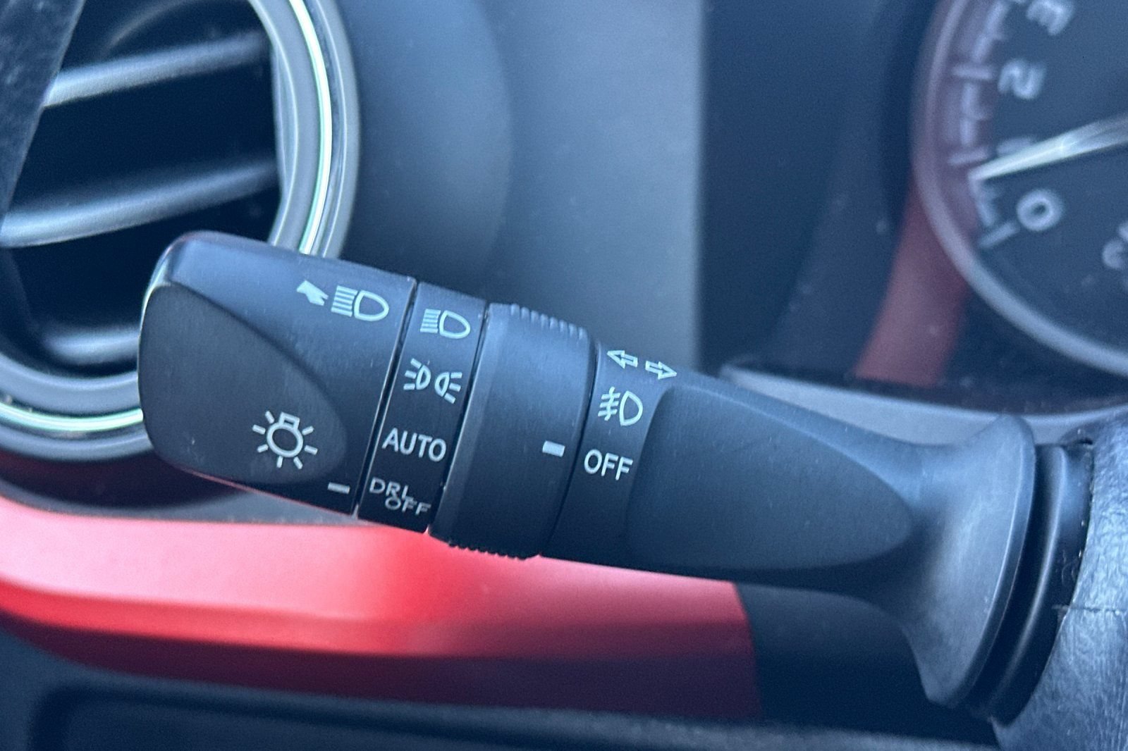 Used 2020 Toyota Tacoma TRD Sport w/ TRD Premium Sport Package AWD/4WD image 35