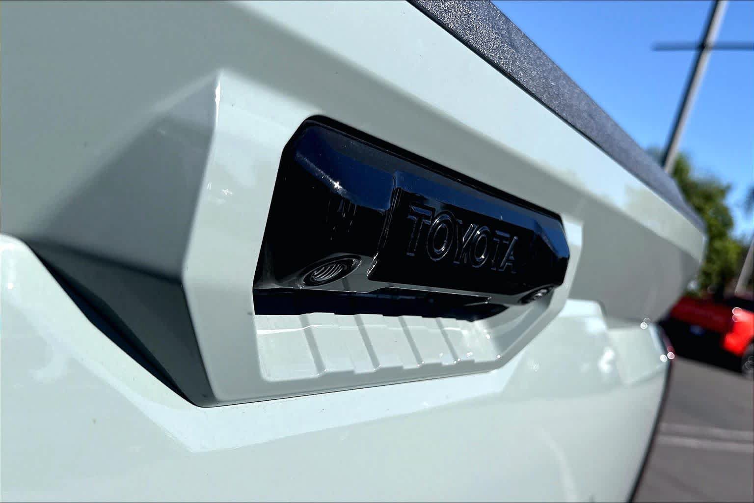 Used 2024 Toyota Tundra Limited AWD/4WD image 29
