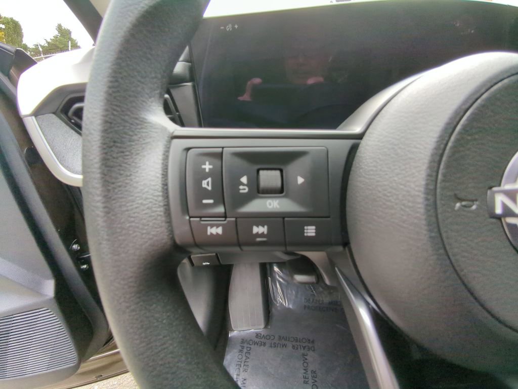 New 2026 Nissan Kicks S image 17