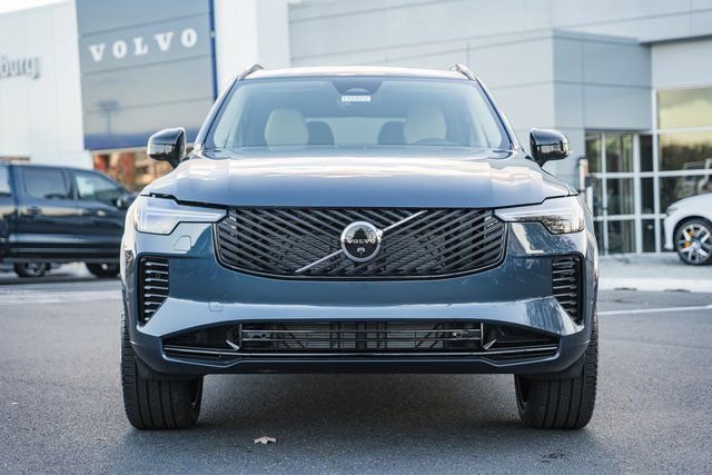 New 2026 Volvo XC90 B6 Ultra w/ Protection Package Premier image 2