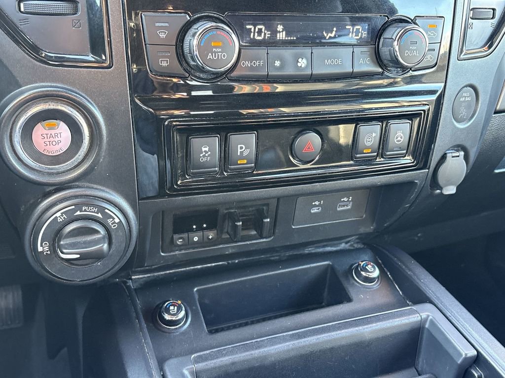 Used 2024 Nissan Titan PRO-4X w/ Pro-4x Convenience Package image 21