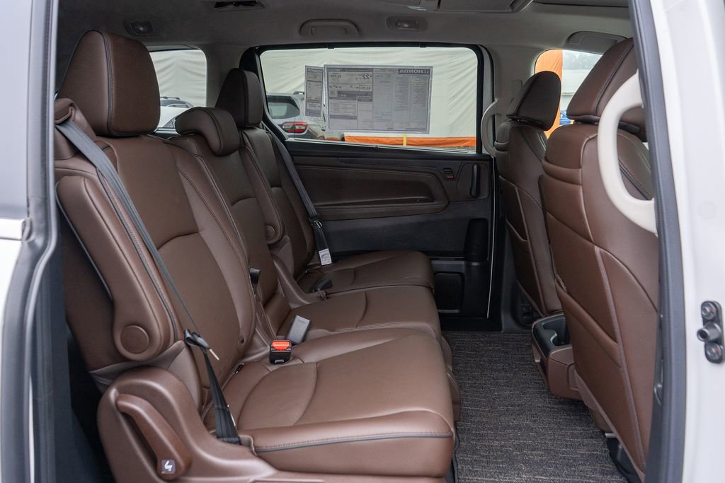 New 2026 Honda Odyssey Touring image 14